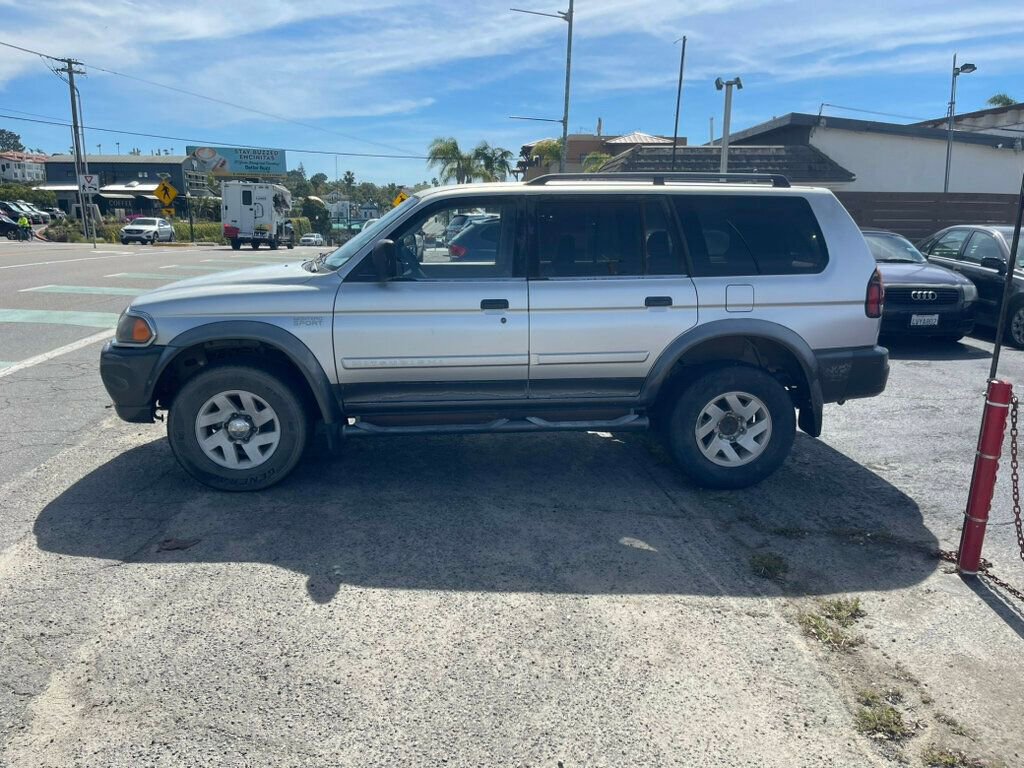 Used 2002 Mitsubishi Montero Sport XLS image 2