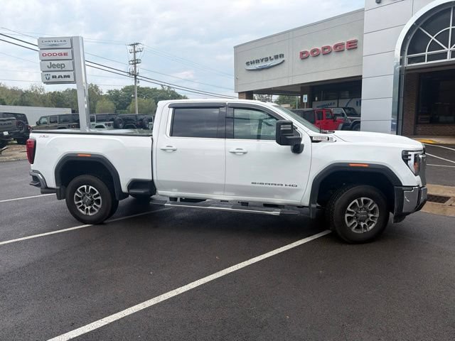 Used 2025 GMC Sierra 2500 SLE w/ SLE Value Package; AWD/4WD image 4