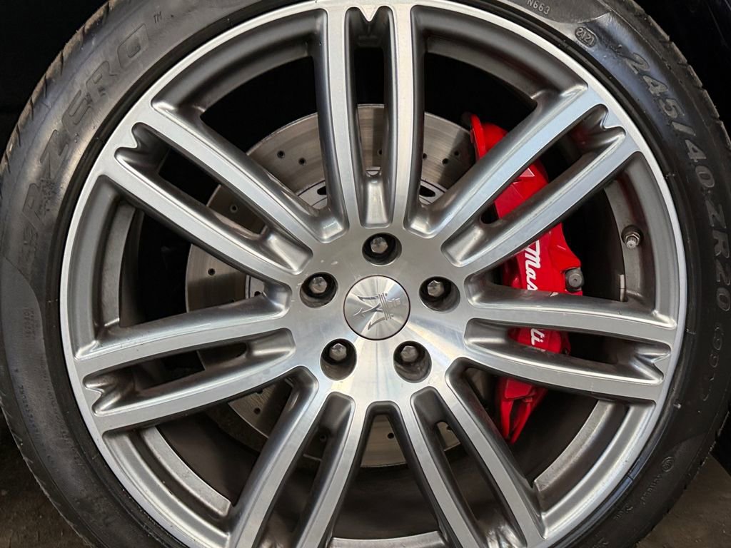 Used 2018 Maserati Quattroporte S GranLusso image 19