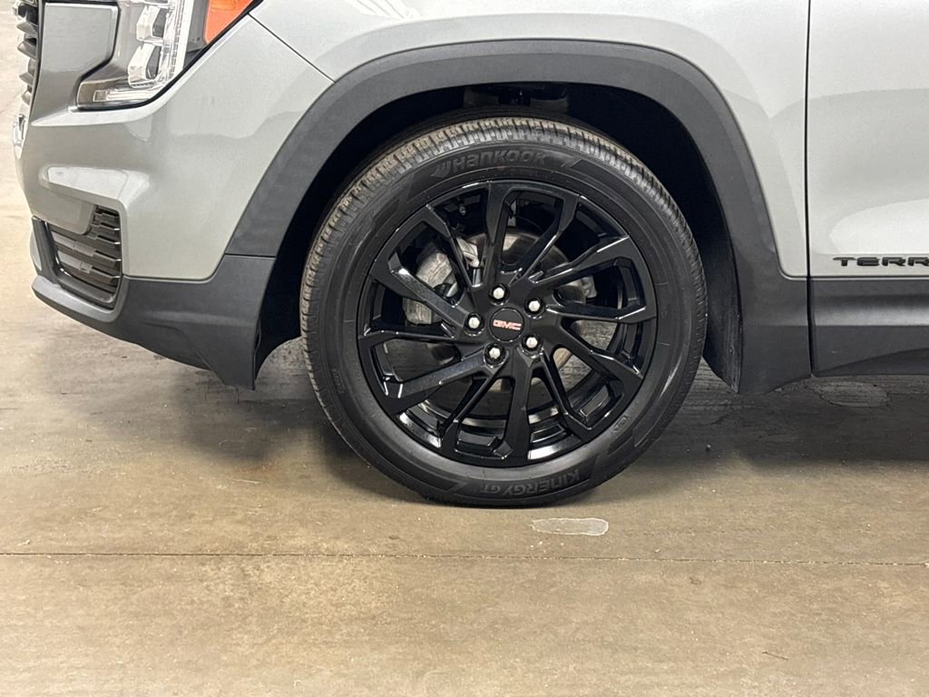 Certified 2023 GMC Terrain SLE w/ Driver Convenience Package image 11