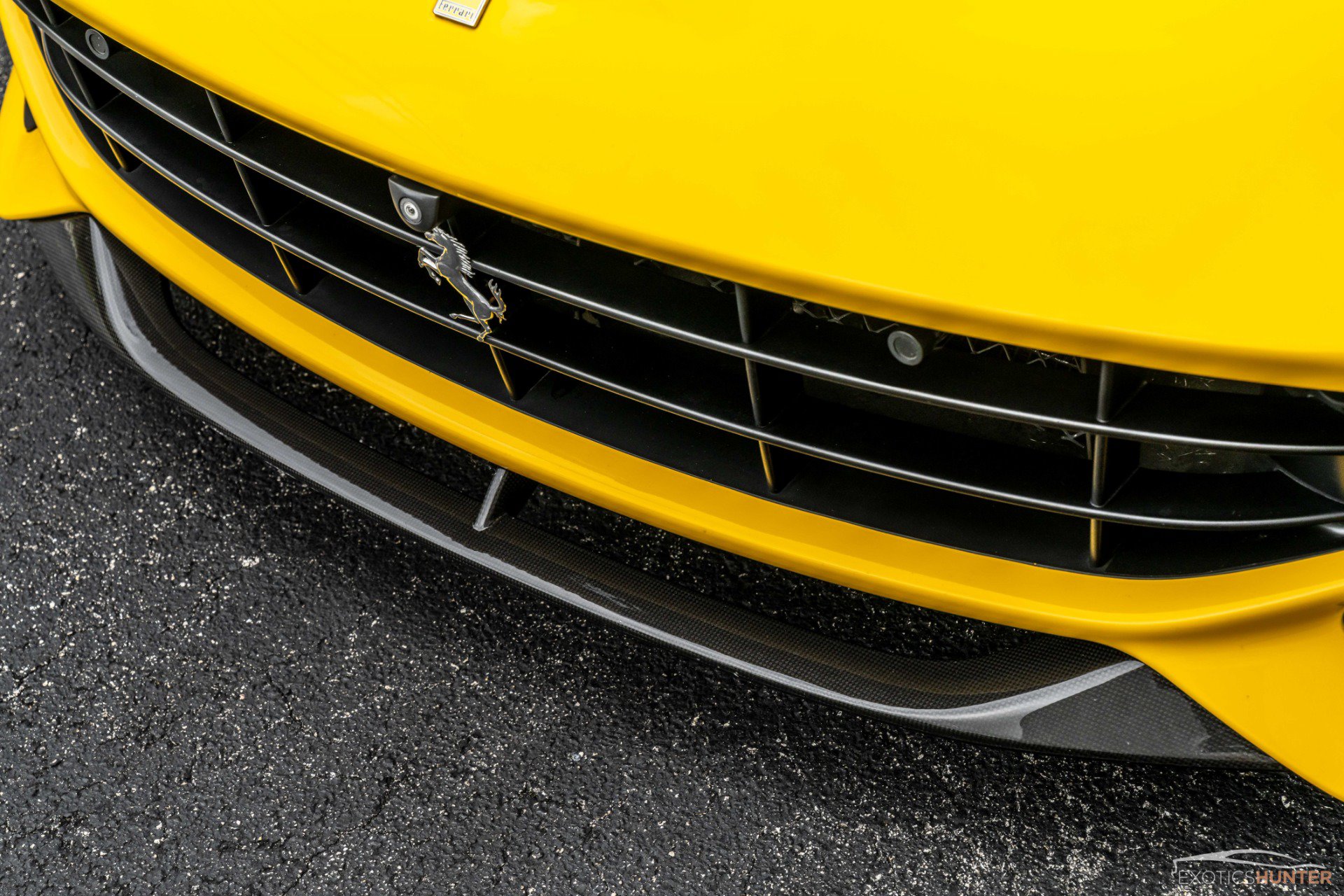 Used 2014 Ferrari F12 Berlinetta RWD image 21