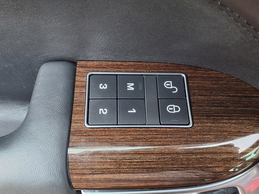 Used 2019 Land Rover Range Rover Sport Supercharged AWD/4WD image 13