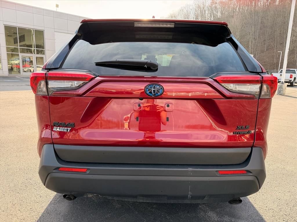 Used 2023 Toyota RAV4 XLE w/ Convenience Package image 6