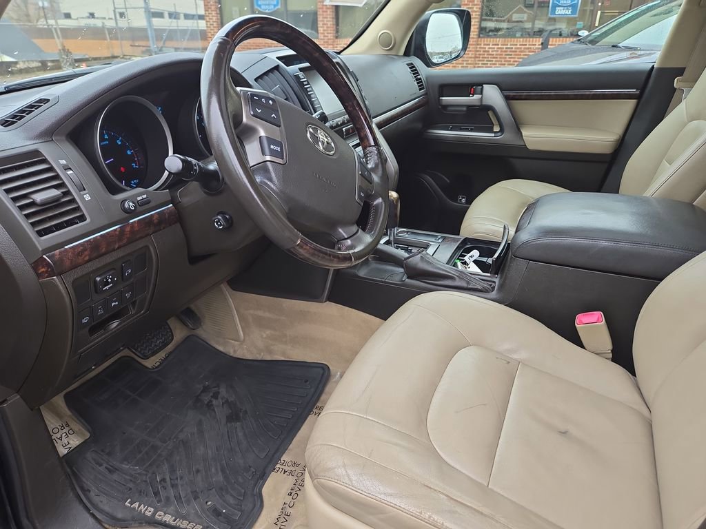 Used 2009 Toyota Land Cruiser image 13