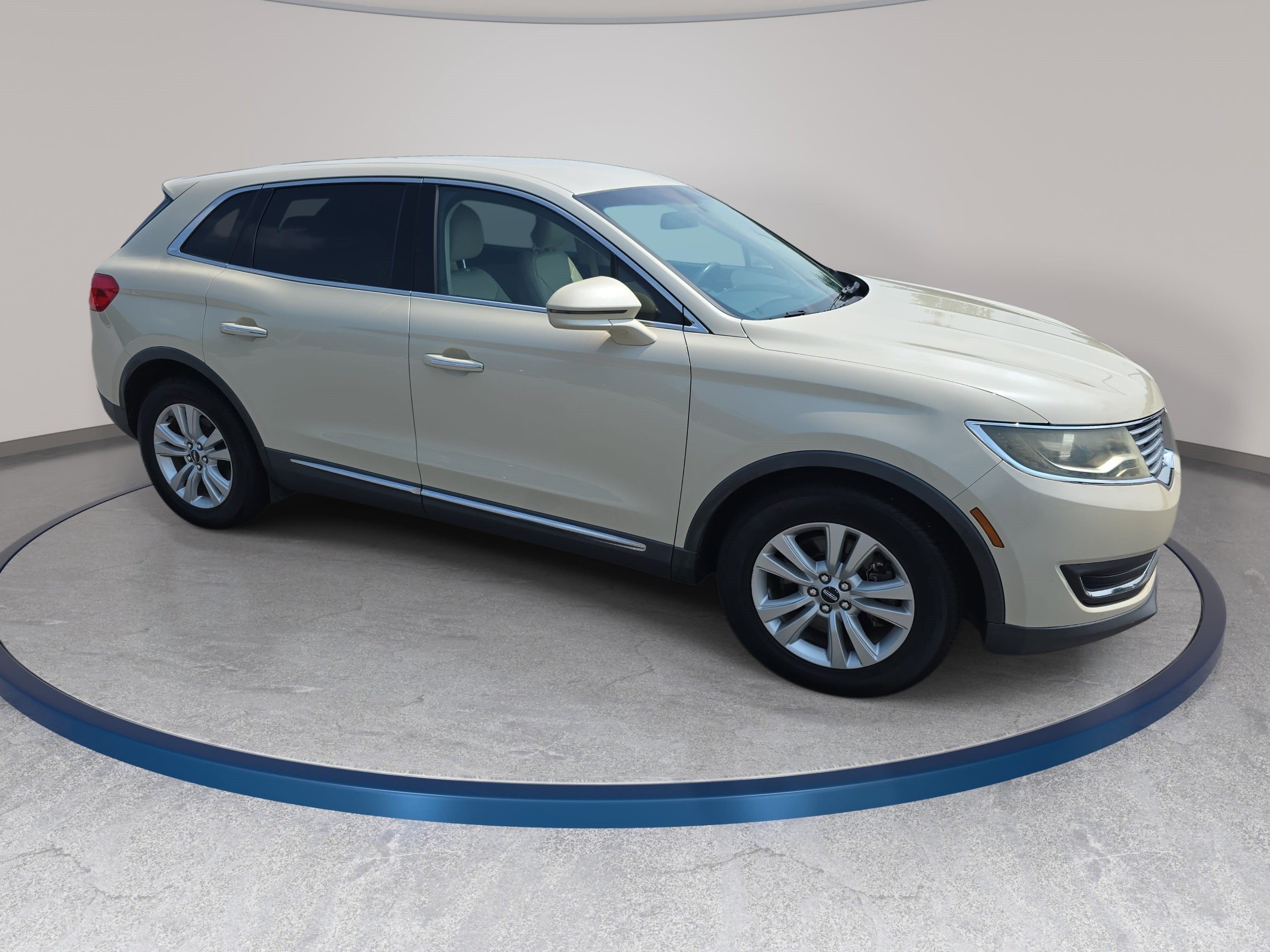 Used 2018 Lincoln MKX Premiere FWD image 3