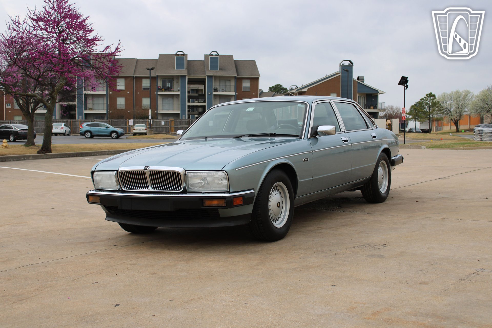 Used 1990 Jaguar XJ Vanden Plas image 2