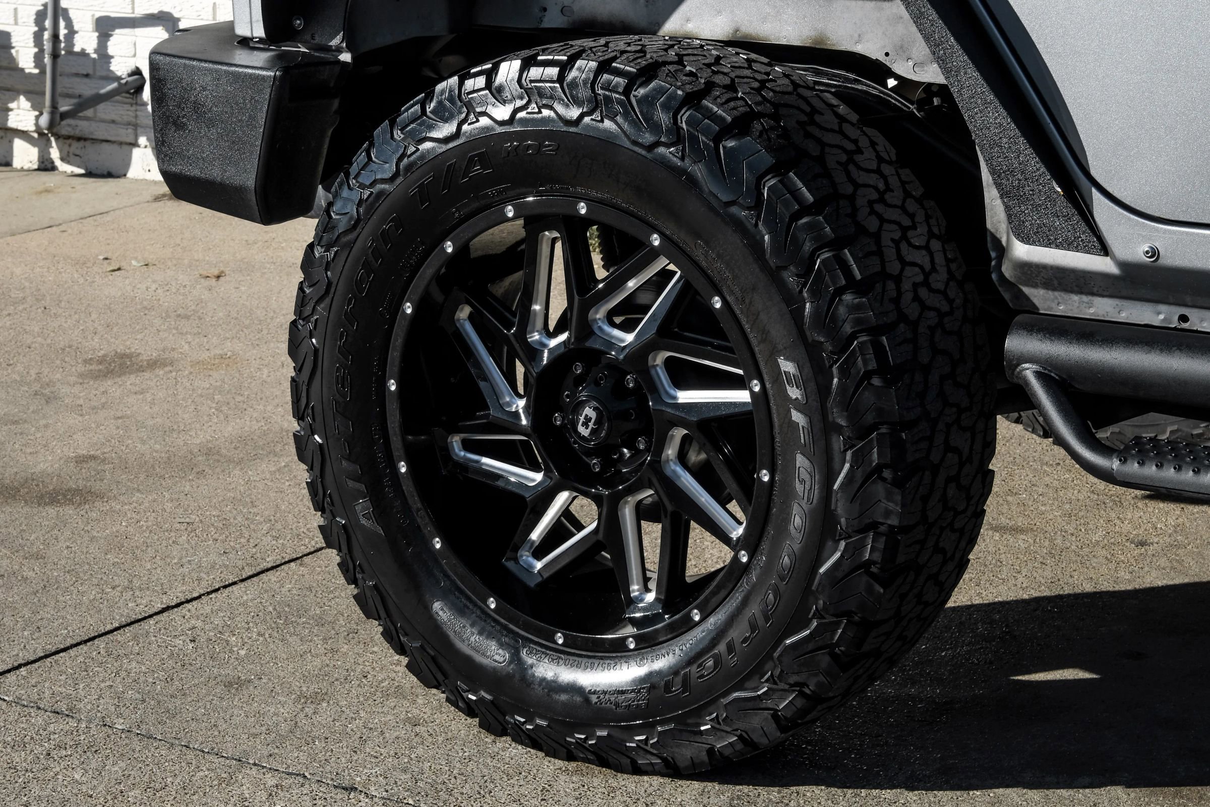 Used 2014 Jeep Wrangler Unlimited Rubicon w/ Max Tow Package image 51