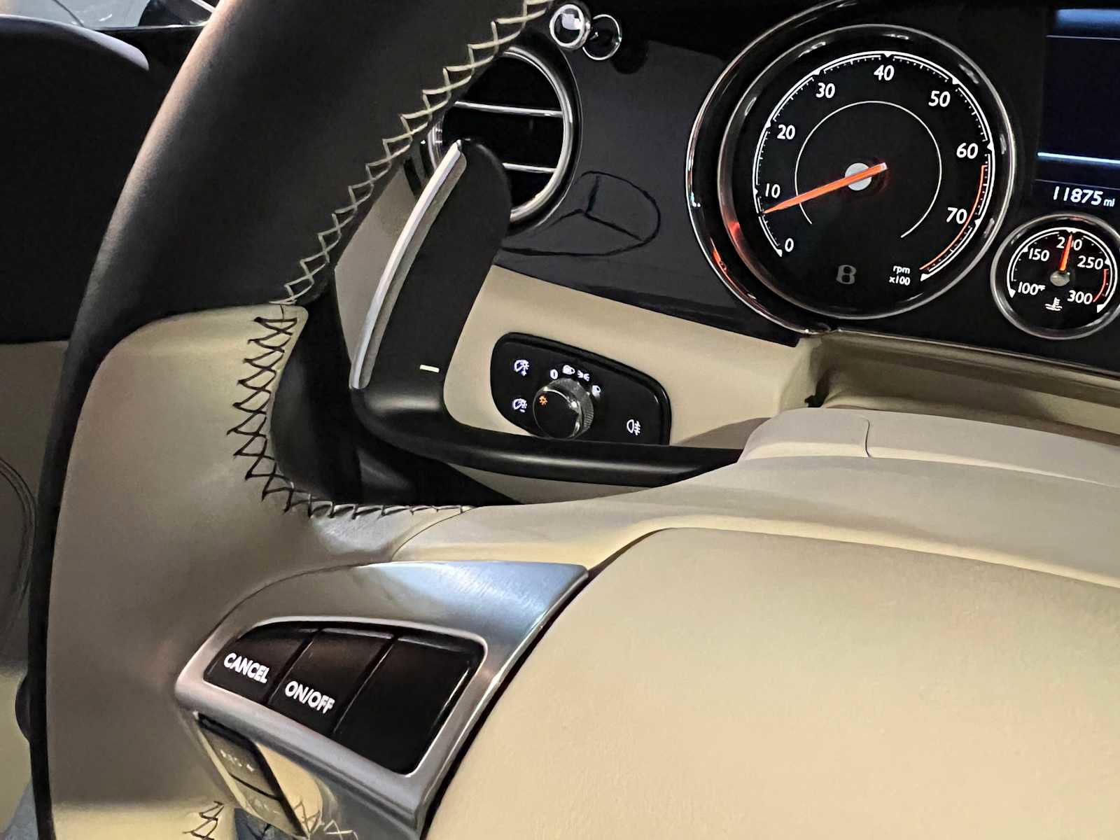 Used 2017 Bentley Continental GT image 31