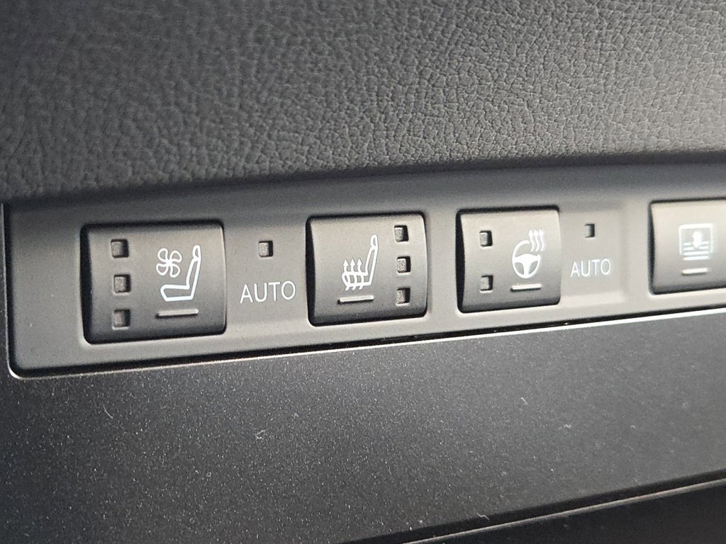 New 2025 Lexus ES 350 350 Luxury image 9