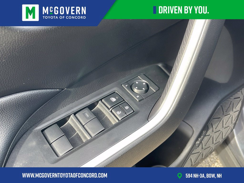 Used 2024 Toyota RAV4 LE AWD/4WD image 14