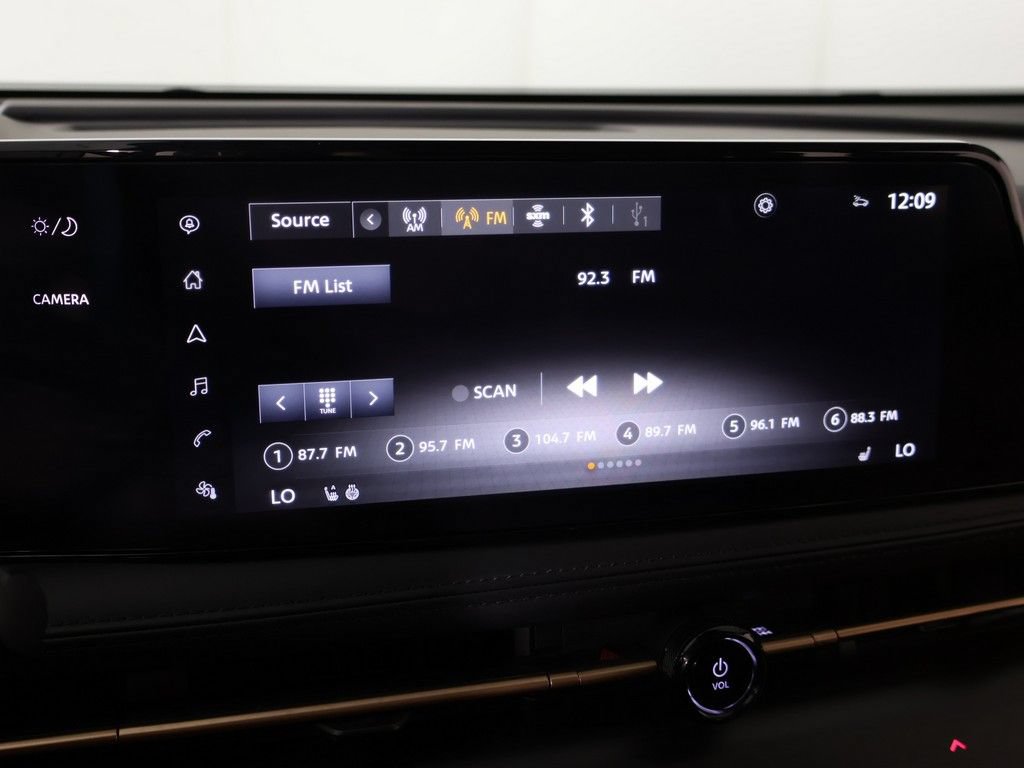 Used 2024 Nissan Ariya AWD image 50