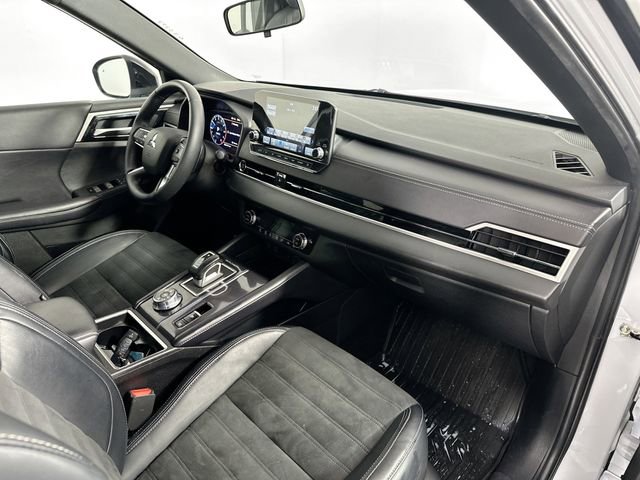 Used 2024 Mitsubishi Outlander SE Black Edition AWD/4WD image 30