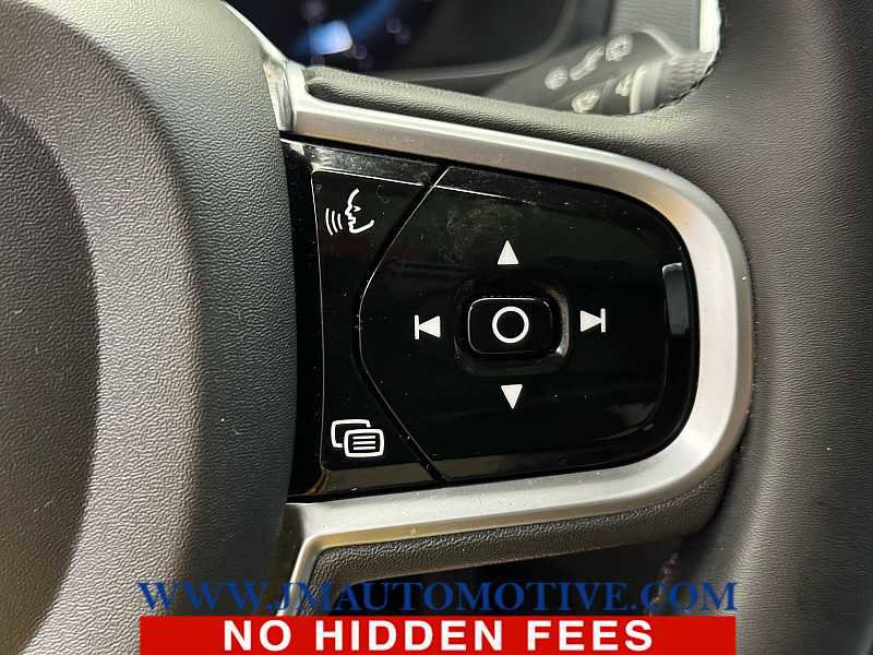 Used 2023 Volvo XC90 B5 Core w/ Protection Package Premier image 38