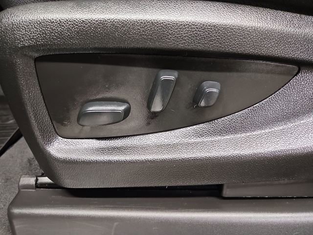 Used 2020 Chevrolet Suburban Premier AWD/4WD image 25