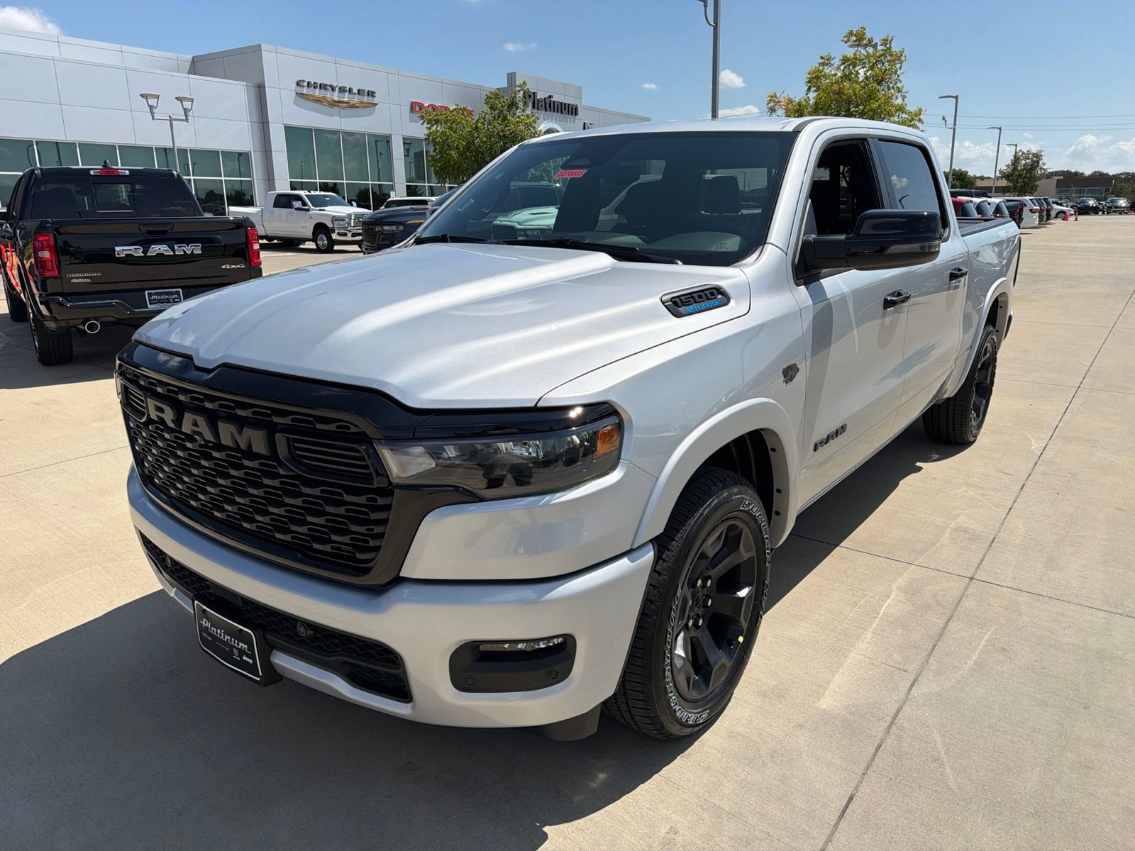 New 2027 RAM 1500 4x4 Crew Cab image 9