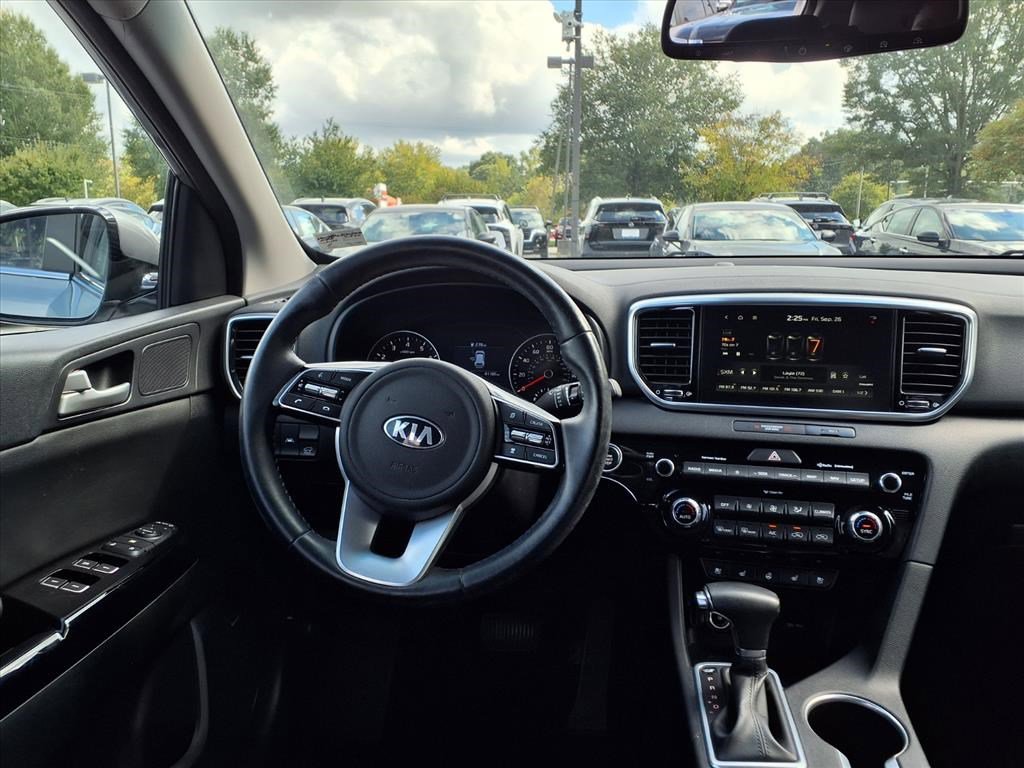 Used 2022 Kia Sportage EX w/ EX Technology Package image 13