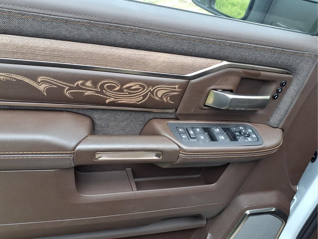 New 2025 RAM 3500 Longhorn AWD/4WD image 17