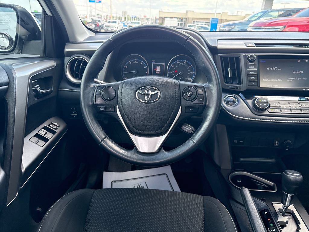 Used 2018 Toyota RAV4 XLE FWD image 25