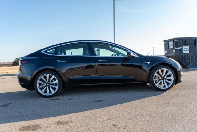 Used 2019 Tesla Model 3 Long Range image 8
