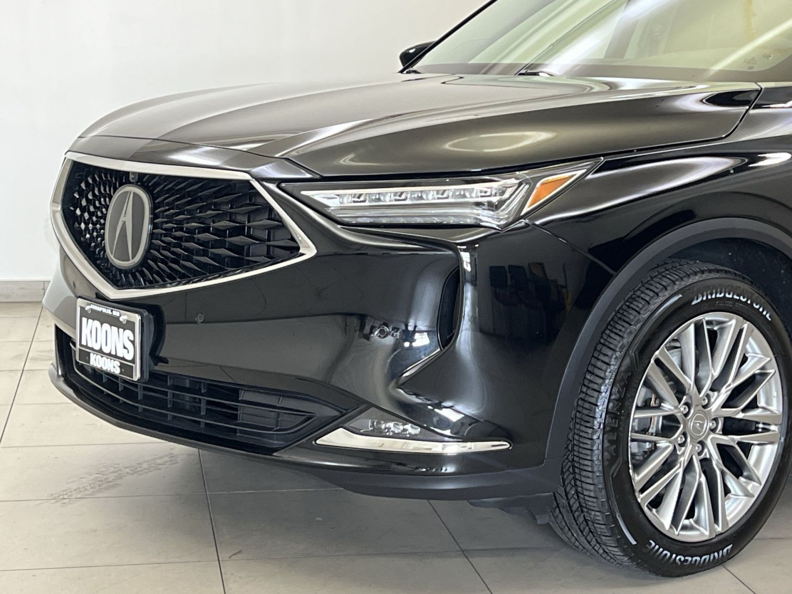 Used 2023 Acura MDX SH-AWD w/ Advance Package image 29