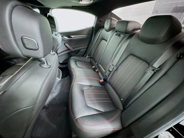 Used 2021 Maserati Ghibli S image 23
