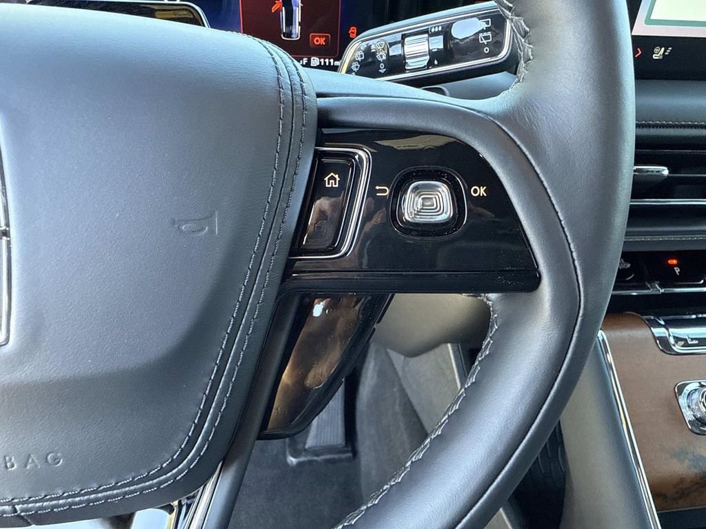New 2025 Lincoln Aviator Black Label image 30