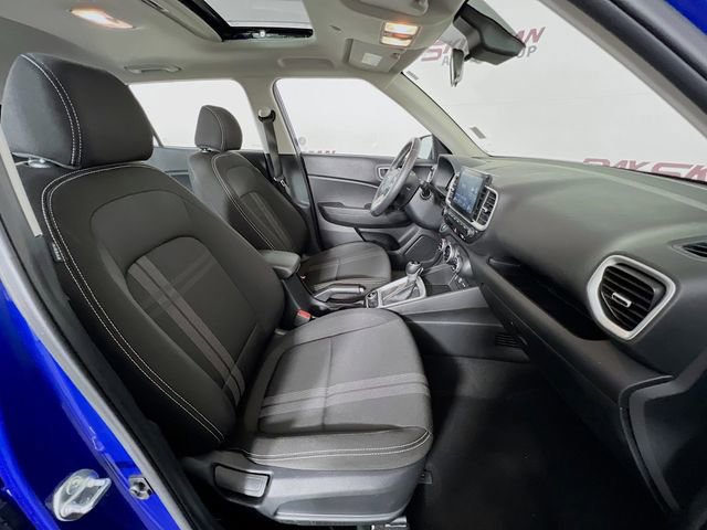 Used 2025 Hyundai Venue SEL FWD image 38