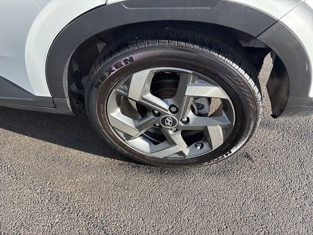 Used 2024 Hyundai Venue SEL image 42