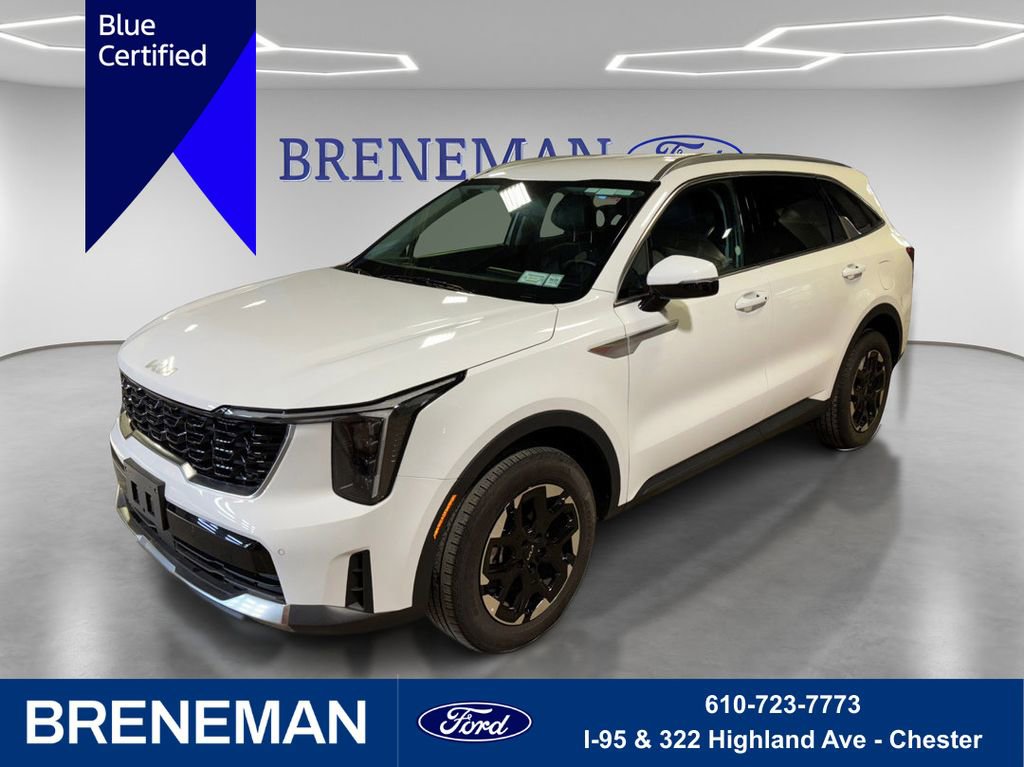 Used 2024 Kia Sorento S image 1