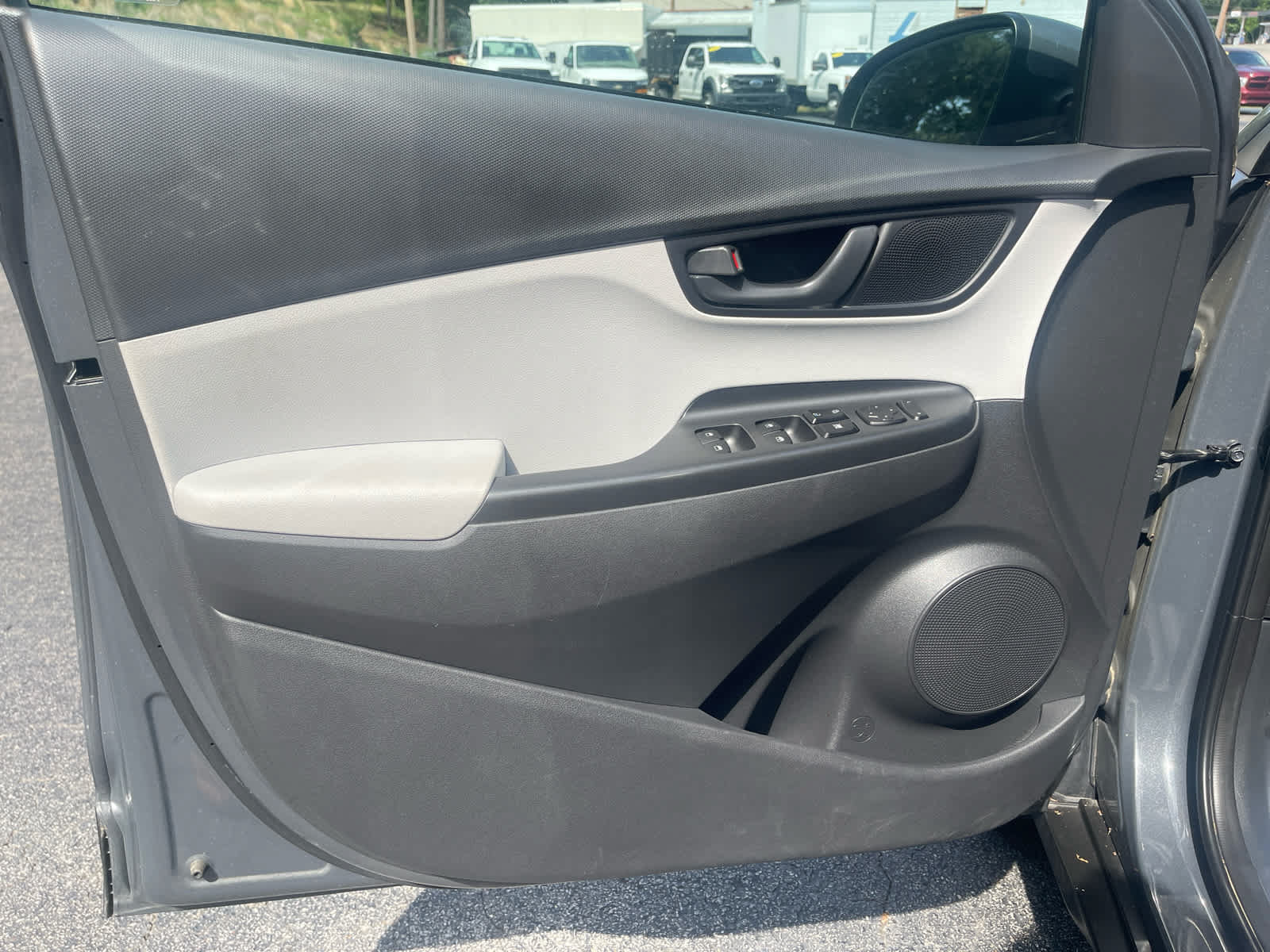 Used 2023 Hyundai Kona SEL AWD/4WD image 10