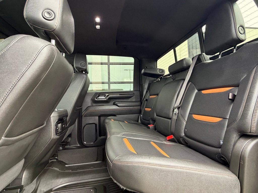Used 2024 GMC Sierra 2500 AT4 w/ Technology Package AWD/4WD image 21
