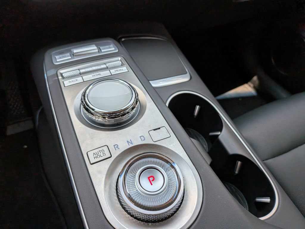 Used 2025 Genesis GV70 2.5T AWD/4WD image 24