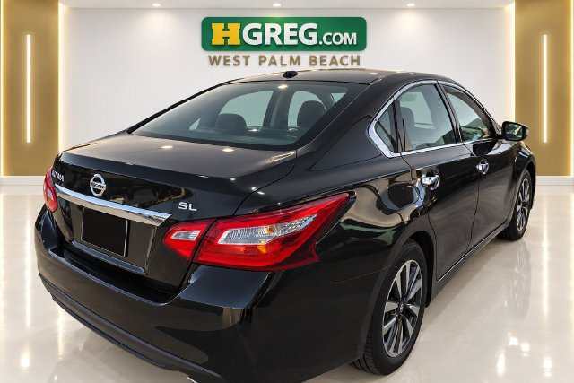Used 2017 Nissan Altima 2.5 SL w/ Technology Package FWD image 6