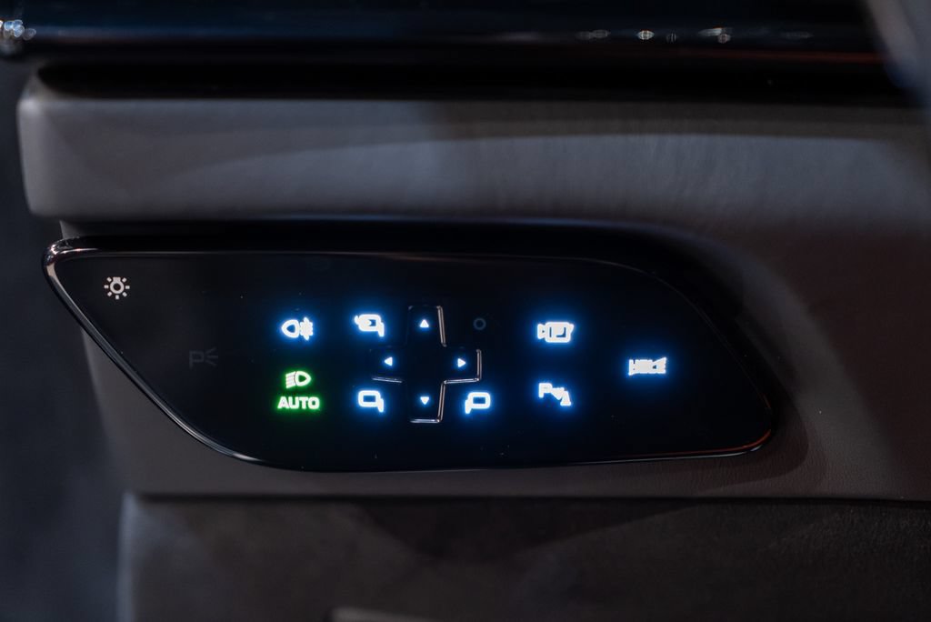 Certified 2025 Ferrari Purosangue AWD/4WD image 29