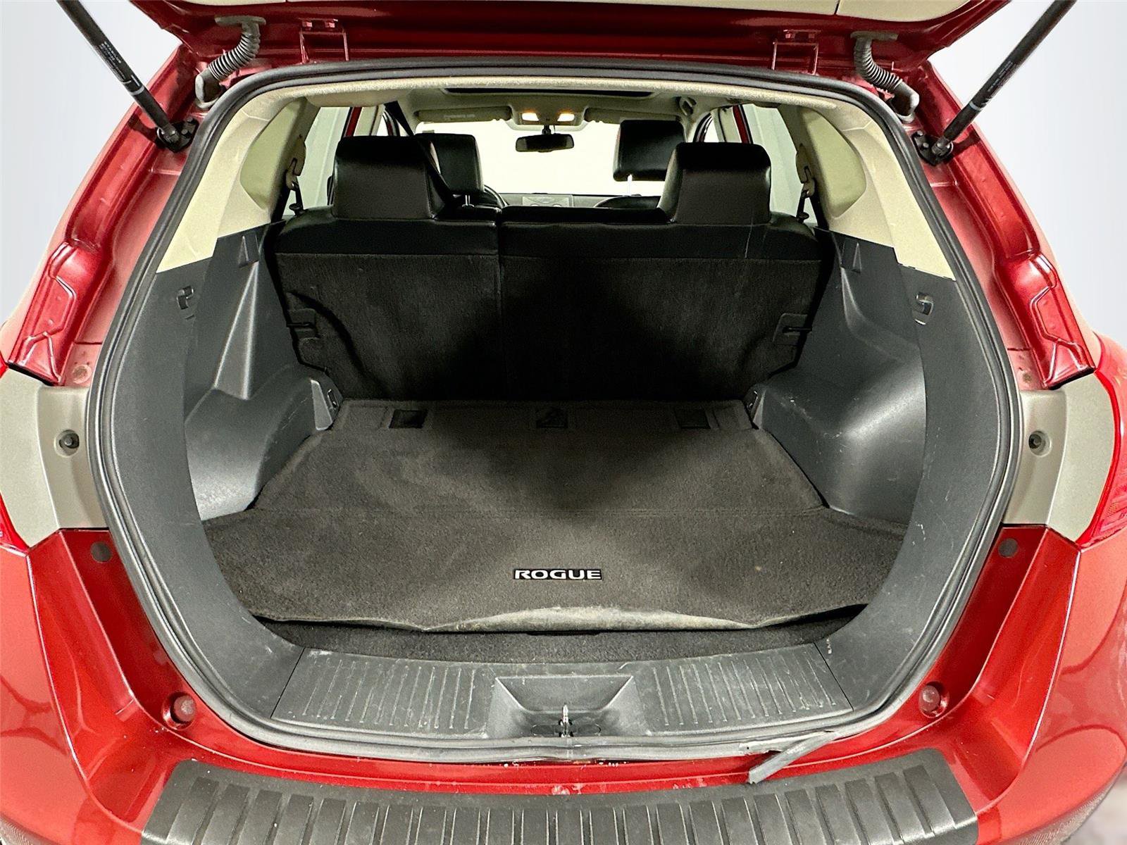 Used 2011 Nissan Rogue SV w/ SL Pkg image 23