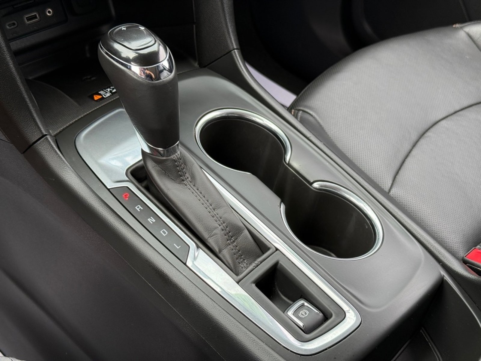 Used 2019 Chevrolet Equinox Premier FWD image 18