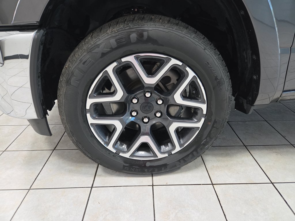 Used 2026 RAM 1500 Laramie AWD/4WD image 48
