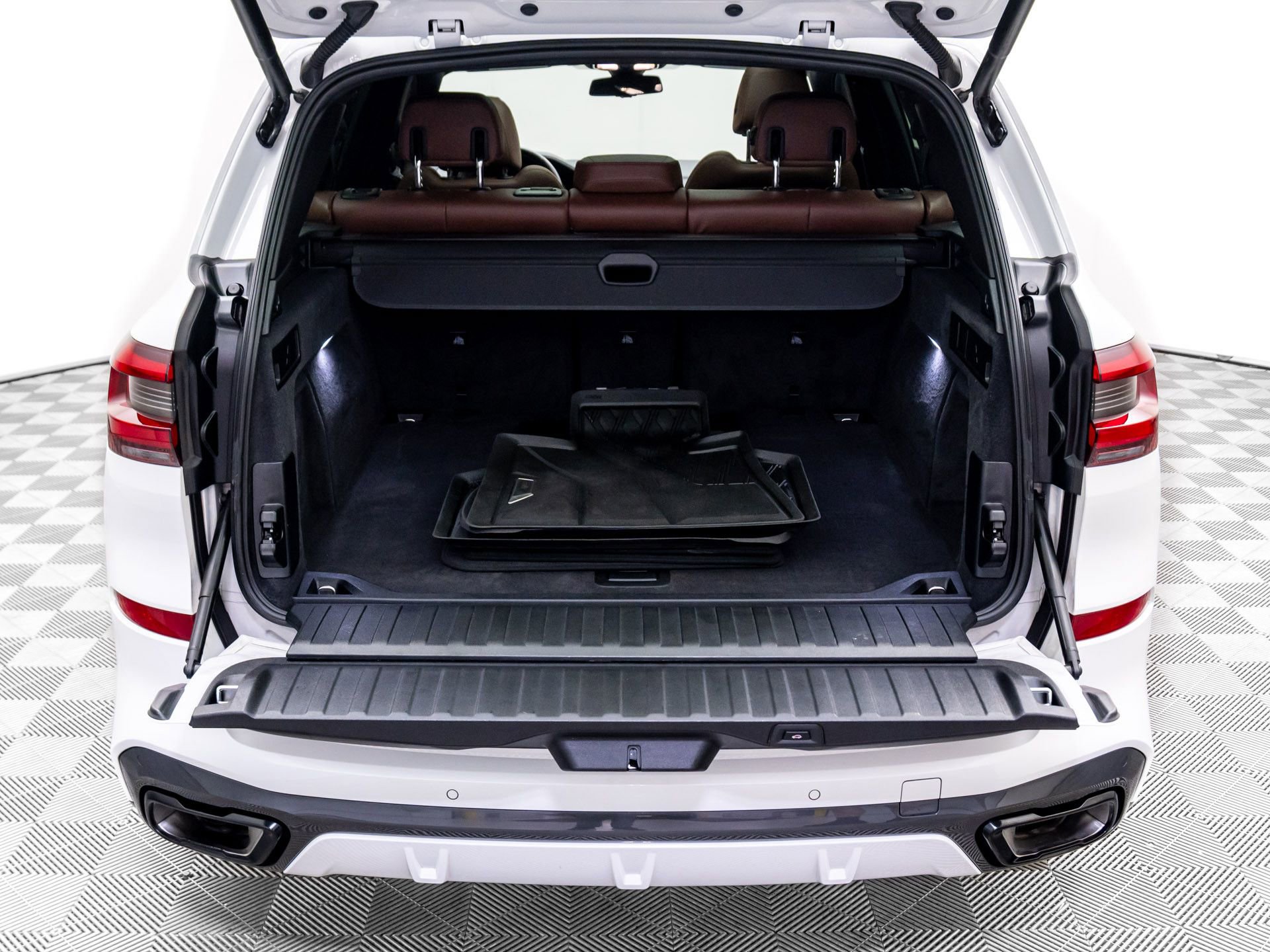 Certified 2023 BMW X5 xDrive40i w/ M Sport Package image 33