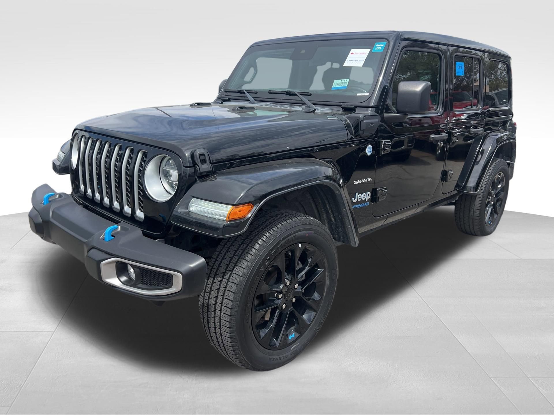 Used 2022 Jeep Wrangler Unlimited Sahara w/ Cold Weather Group AWD/4WD image 9