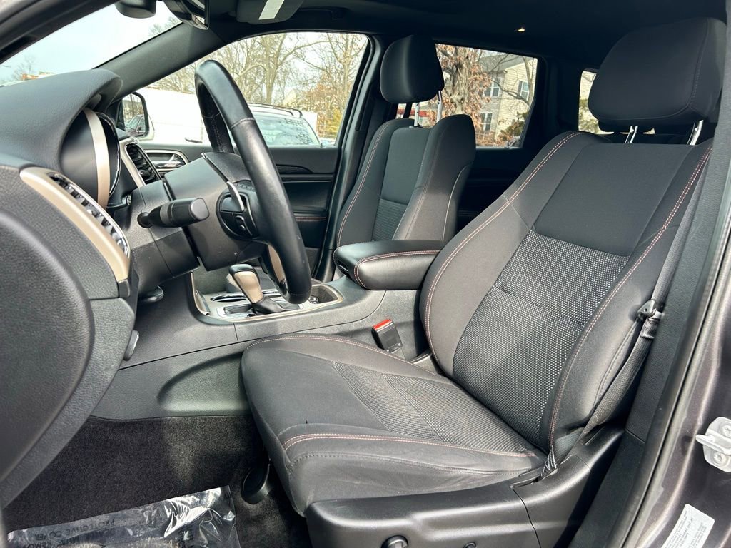 Used 2016 Jeep Grand Cherokee Laredo 75th Anniversary image 12