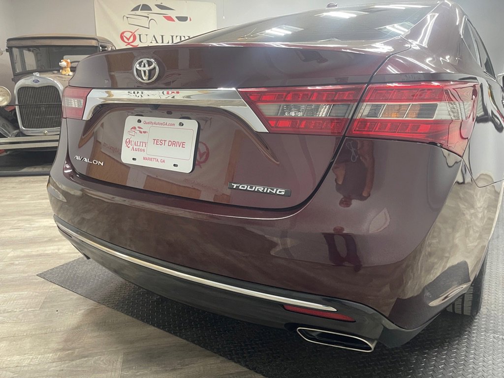 Used 2016 Toyota Avalon Touring image 17
