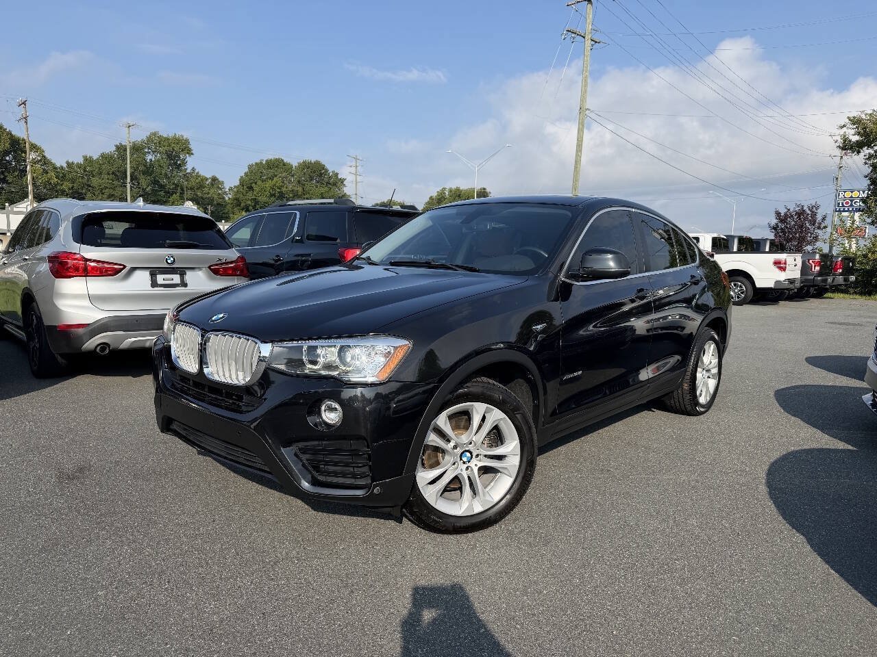 Used 2017 BMW X4 xDrive28i AWD/4WD image 1