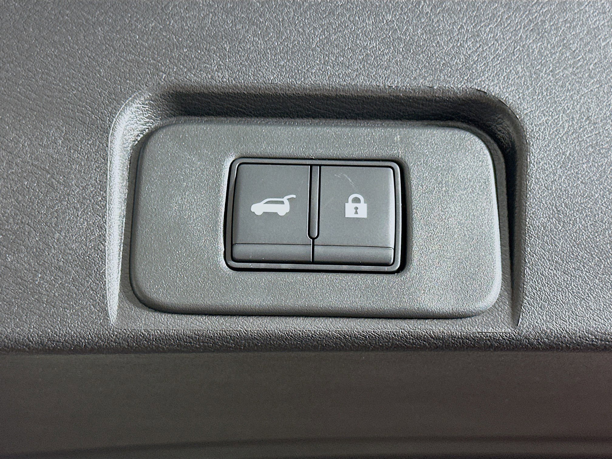 Used 2026 Nissan Rogue SV image 29