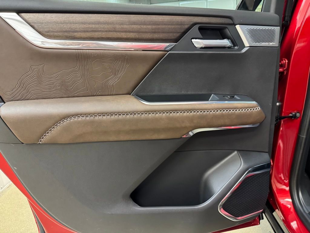 New 2026 GMC Acadia Denali Ultimate w/ LPO, Floor Liner Package image 16