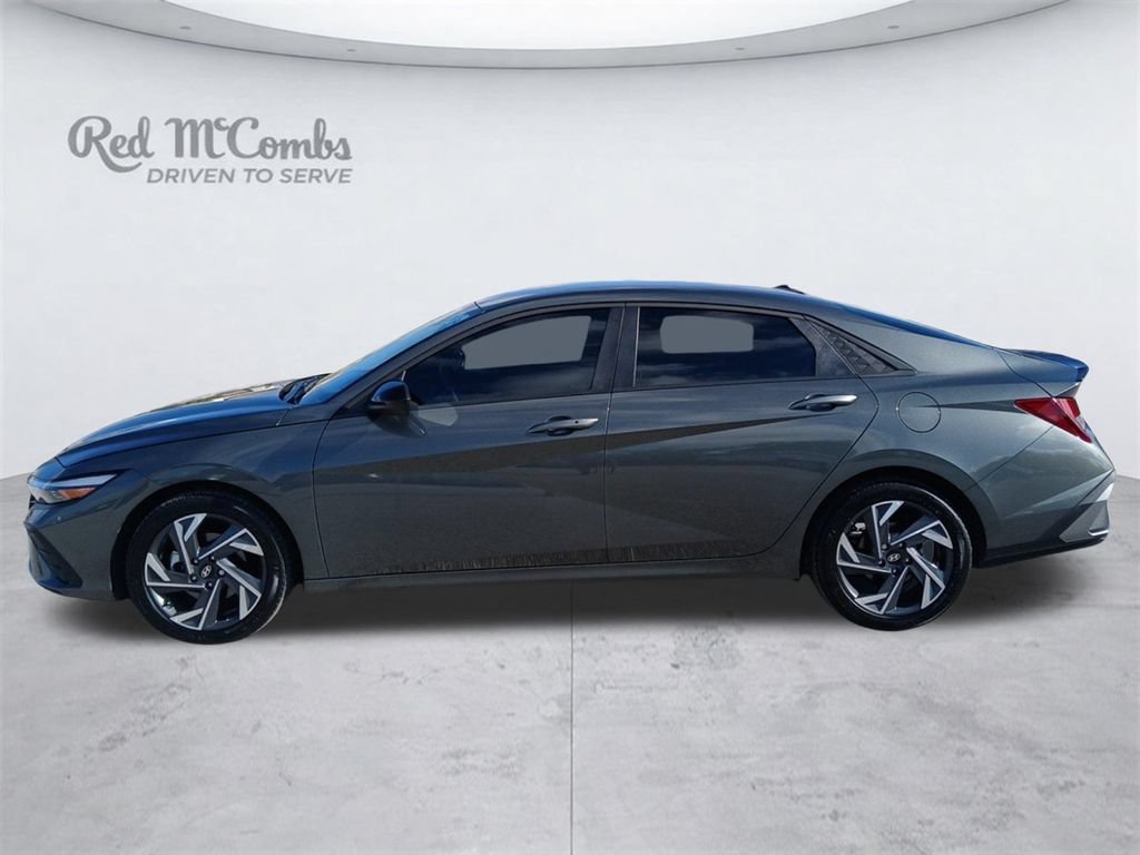 New 2026 Hyundai Elantra Limited FWD image 2