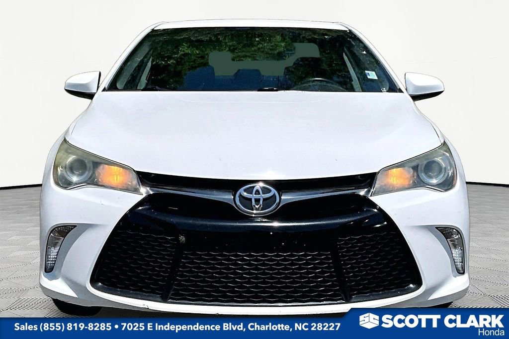Used 2015 Toyota Camry SE FWD video 2