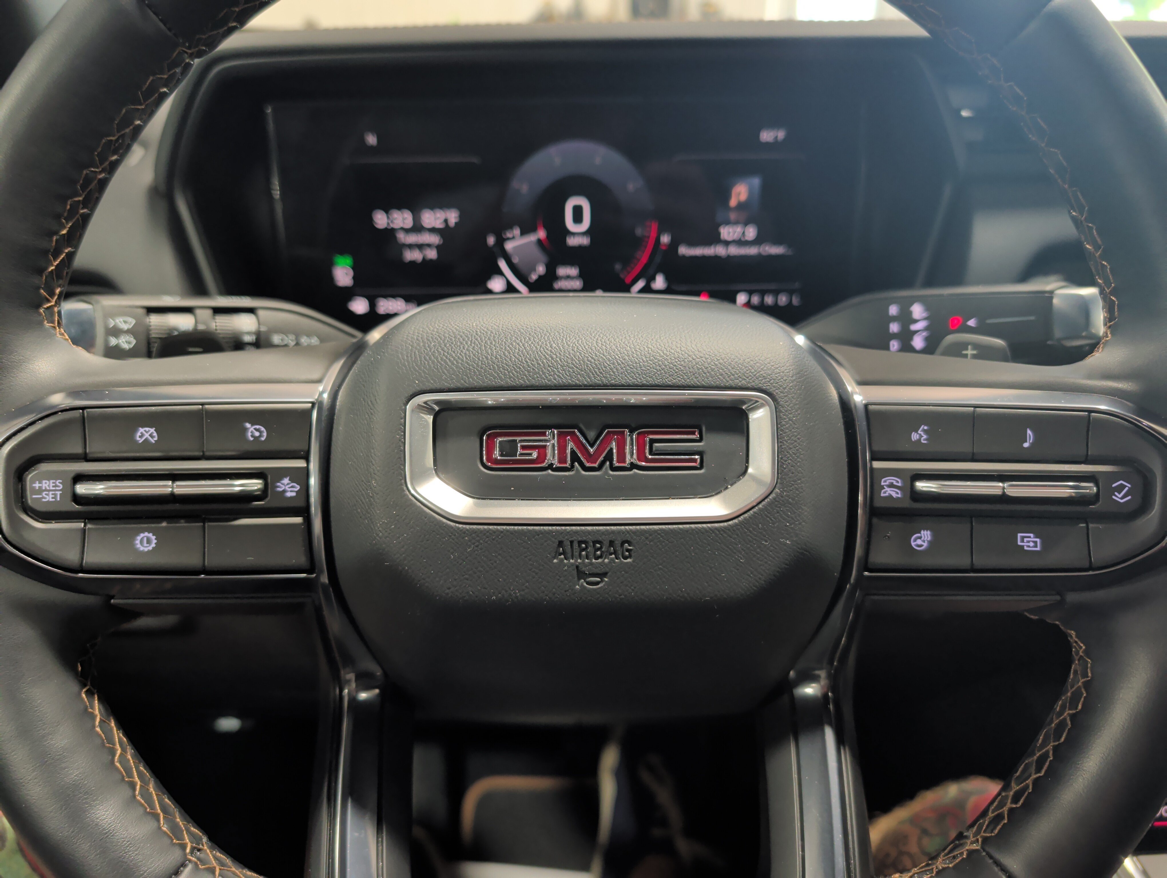 Used 2026 GMC Terrain AT4 AWD/4WD image 9