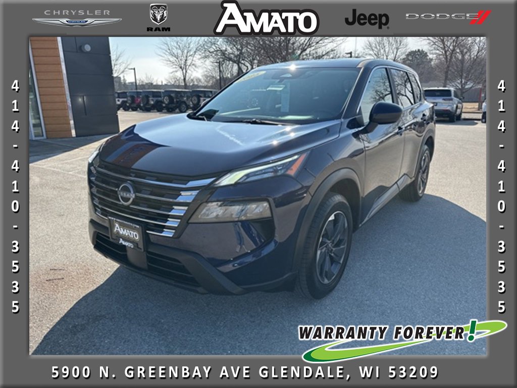 Used 2025 Nissan Rogue SV image 1