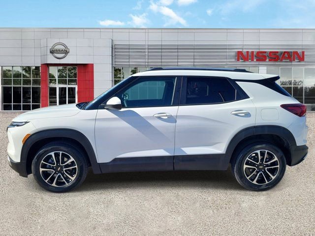 Used 2025 Chevrolet TrailBlazer LT FWD image 7