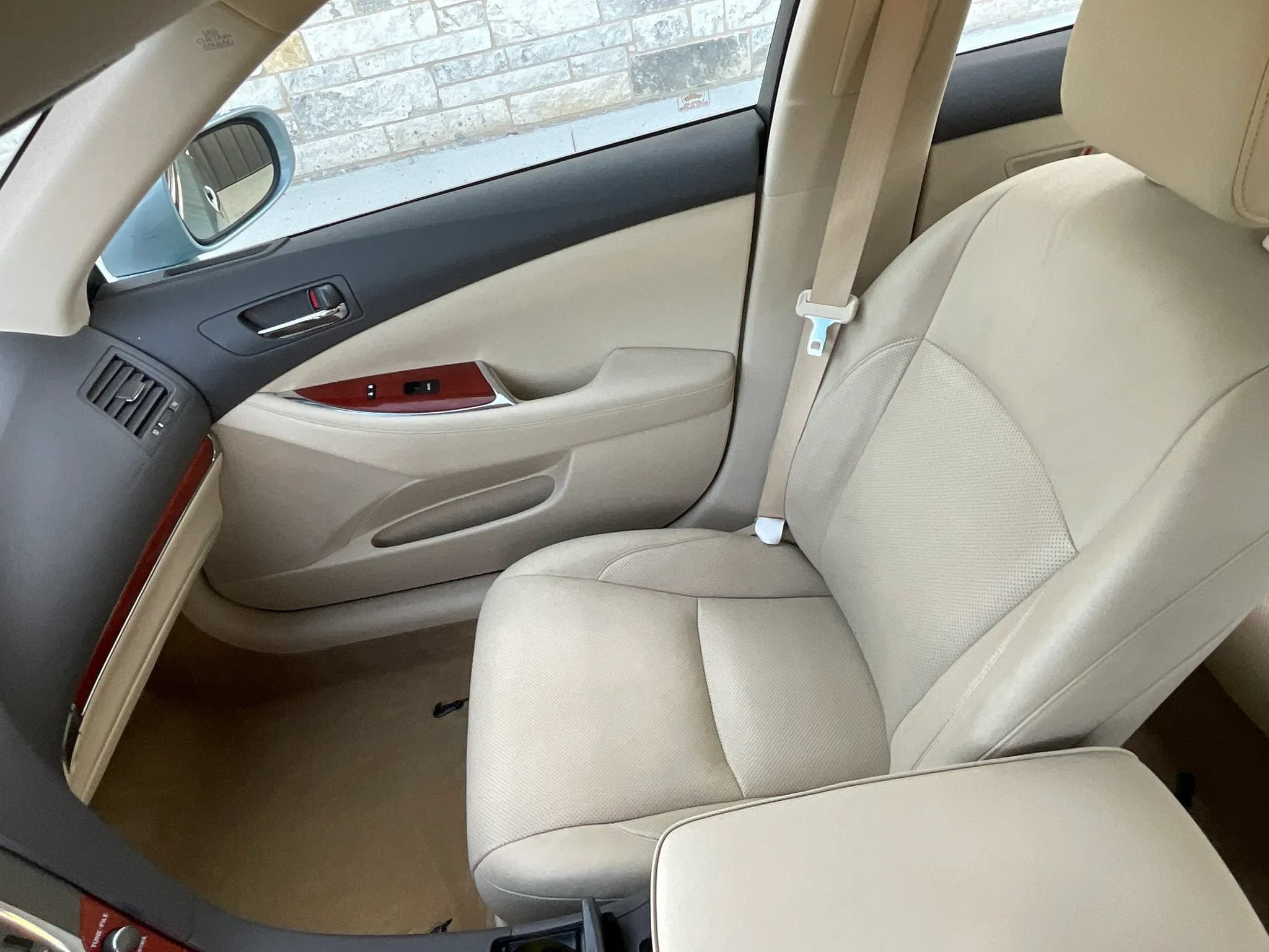 Used 2011 Lexus ES 350 FWD image 19